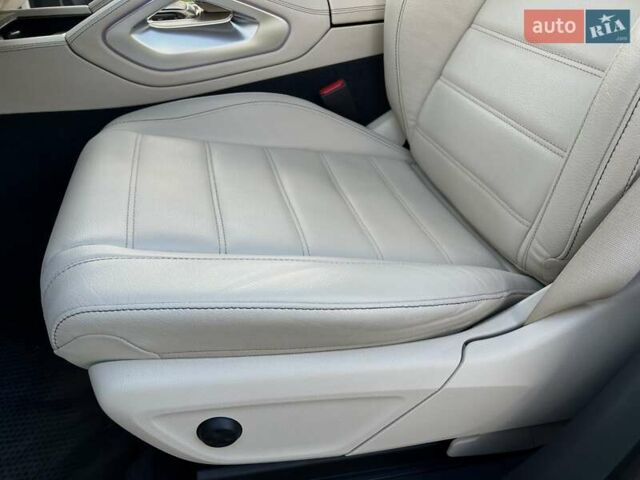 Мерседес ГЛЕ-Класс 2019 в Ровно на Automoto.ua Белый Мерседес ГЛЕ-Класс, объемом двигателя 1.95 л и пробегом 50 тыс. км за 65000 $, фото 47 на Automoto.ua