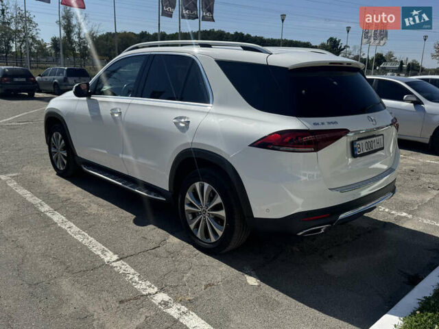 Белый Мерседес ГЛЕ-Класс, объемом двигателя 1.99 л и пробегом 49 тыс. км за 51000 $, фото 3 на Automoto.ua