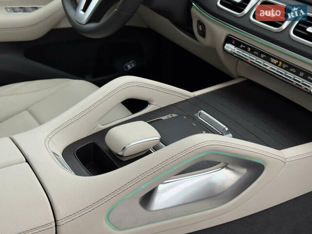 Мерседес ГЛЕ-Класс 2019 в Киеве на Automoto.ua Белый Мерседес ГЛЕ-Класс, объемом двигателя 1.99 л и пробегом 81 тыс. км за 45700 $, фото 77 на Automoto.ua