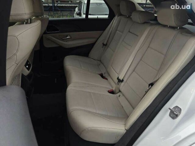 Белый Мерседес ГЛЕ-Класс, объемом двигателя 2 л и пробегом 133 тыс. км за 58900 $, фото 11 на Automoto.ua