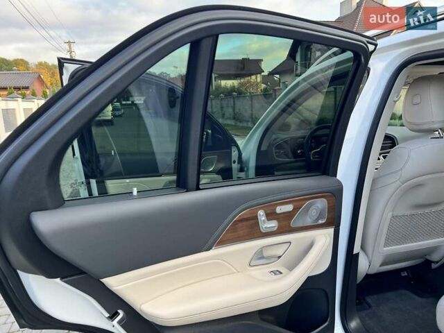 Мерседес ГЛЕ-Класс 2019 в Ровно на Automoto.ua Белый Мерседес ГЛЕ-Класс, объемом двигателя 1.95 л и пробегом 50 тыс. км за 65000 $, фото 78 на Automoto.ua