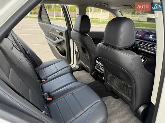 Белый Мерседес ГЛЕ-Класс, объемом двигателя 1.95 л и пробегом 75 тыс. км за 58900 $, фото 67 на Automoto.ua