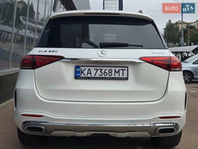 Мерседес ГЛЕ-Клас 2019 у Києві на Automoto.ua Білий Мерседес ГЛЕ-Клас, об'ємом двигуна 2 л та пробігом 133 тис. км за 49900 $, фото 7 на Automoto.ua