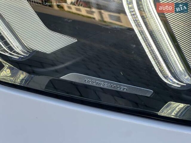 Мерседес ГЛЕ-Класс 2019 в Ровно на Automoto.ua Белый Мерседес ГЛЕ-Класс, объемом двигателя 1.95 л и пробегом 50 тыс. км за 65000 $, фото 9 на Automoto.ua