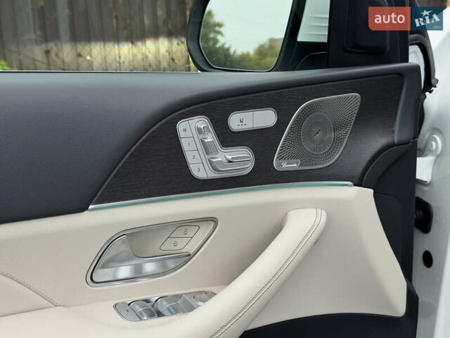 Мерседес ГЛЕ-Класс 2019 в Киеве на Automoto.ua Белый Мерседес ГЛЕ-Класс, объемом двигателя 1.99 л и пробегом 81 тыс. км за 45700 $, фото 48 на Automoto.ua