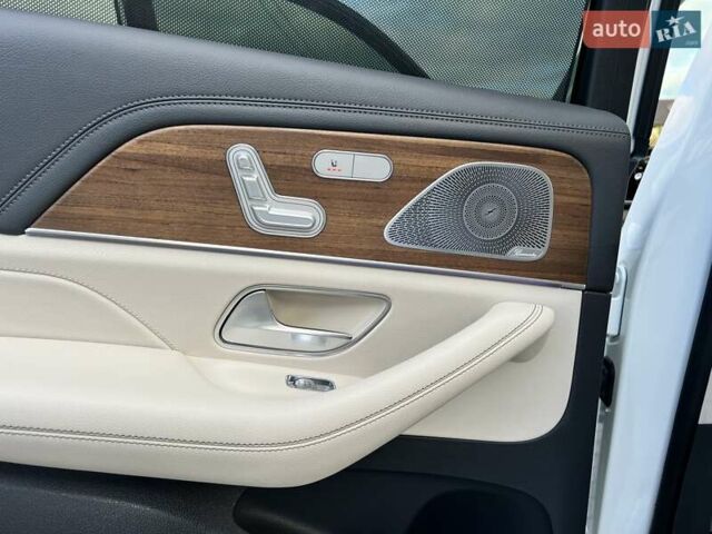 Мерседес ГЛЕ-Класс 2019 в Ровно на Automoto.ua Белый Мерседес ГЛЕ-Класс, объемом двигателя 1.95 л и пробегом 50 тыс. км за 65000 $, фото 77 на Automoto.ua