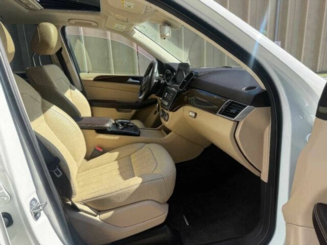 Белый Мерседес ГЛЕ-Класс, объемом двигателя 3 л и пробегом 36 тыс. км за 29000 $, фото 8 на Automoto.ua