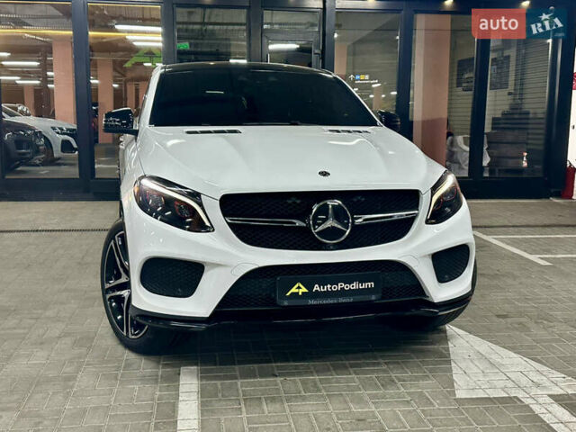 Белый Мерседес ГЛЕ-Класс, объемом двигателя 3 л и пробегом 83 тыс. км за 48000 $, фото 1 на Automoto.ua