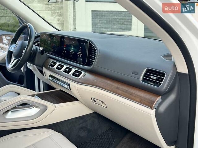 Мерседес ГЛЕ-Класс 2019 в Ровно на Automoto.ua Белый Мерседес ГЛЕ-Класс, объемом двигателя 1.95 л и пробегом 50 тыс. км за 65000 $, фото 96 на Automoto.ua