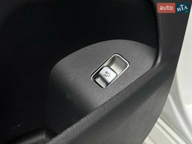 Белый Мерседес ГЛЕ-Класс, объемом двигателя 2.93 л и пробегом 172 тыс. км за 62000 $, фото 10 на Automoto.ua