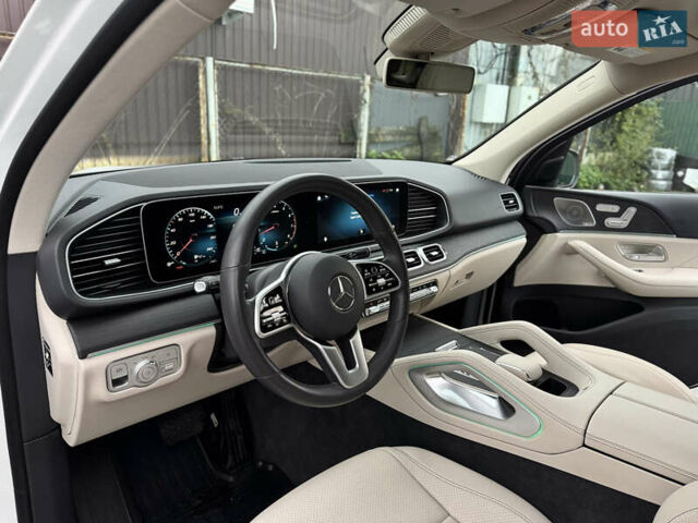 Мерседес ГЛЕ-Класс 2019 в Киеве на Automoto.ua Белый Мерседес ГЛЕ-Класс, объемом двигателя 1.99 л и пробегом 81 тыс. км за 45700 $, фото 52 на Automoto.ua