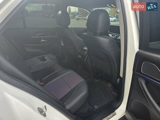 Белый Мерседес ГЛЕ-Класс, объемом двигателя 2 л и пробегом 120 тыс. км за 51800 $, фото 16 на Automoto.ua