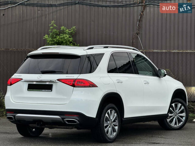 Мерседес ГЛЕ-Класс 2019 в Киеве на Automoto.ua Белый Мерседес ГЛЕ-Класс, объемом двигателя 1.99 л и пробегом 81 тыс. км за 45700 $, фото 19 на Automoto.ua