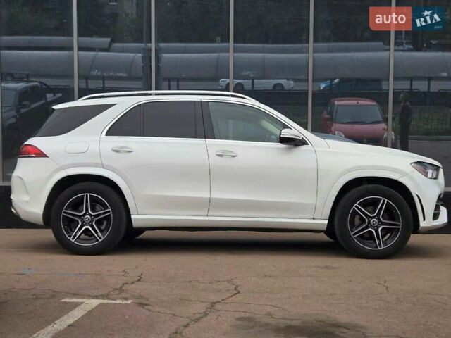 Мерседес ГЛЕ-Клас 2019 у Києві на Automoto.ua Білий Мерседес ГЛЕ-Клас, об'ємом двигуна 2 л та пробігом 133 тис. км за 49900 $, фото 5 на Automoto.ua