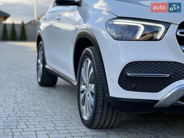 Мерседес ГЛЕ-Класс 2019 в Ровно на Automoto.ua Белый Мерседес ГЛЕ-Класс, объемом двигателя 1.95 л и пробегом 50 тыс. км за 65000 $, фото 31 на Automoto.ua
