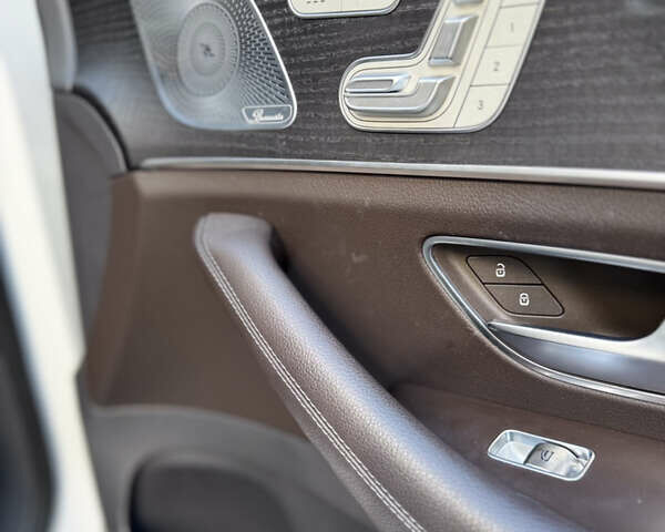 Белый Мерседес ГЛЕ-Класс, объемом двигателя 3 л и пробегом 119 тыс. км за 56000 $, фото 21 на Automoto.ua