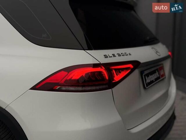 Білий Мерседес ГЛЕ-Клас, об'ємом двигуна 2 л та пробігом 192 тис. км за 49490 $, фото 7 на Automoto.ua