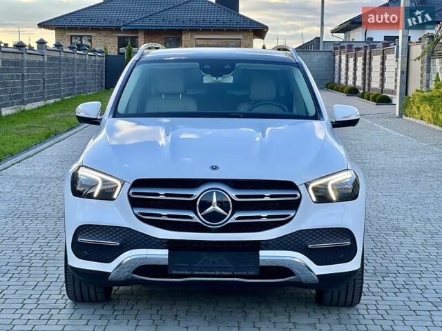 Мерседес ГЛЕ-Класс 2019 в Ровно на Automoto.ua Белый Мерседес ГЛЕ-Класс, объемом двигателя 1.95 л и пробегом 50 тыс. км за 65000 $, фото 4 на Automoto.ua