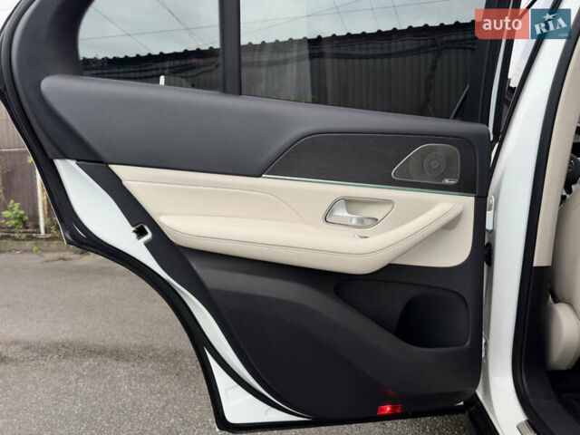 Мерседес ГЛЕ-Класс 2019 в Киеве на Automoto.ua Белый Мерседес ГЛЕ-Класс, объемом двигателя 1.99 л и пробегом 81 тыс. км за 45700 $, фото 55 на Automoto.ua