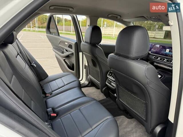 Белый Мерседес ГЛЕ-Класс, объемом двигателя 1.95 л и пробегом 75 тыс. км за 58900 $, фото 68 на Automoto.ua