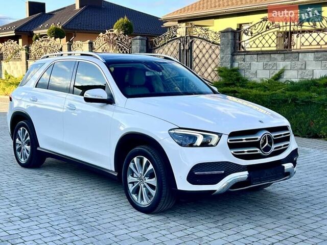 Мерседес ГЛЕ-Класс 2019 в Ровно на Automoto.ua Белый Мерседес ГЛЕ-Класс, объемом двигателя 1.95 л и пробегом 50 тыс. км за 65000 $, фото 1 на Automoto.ua