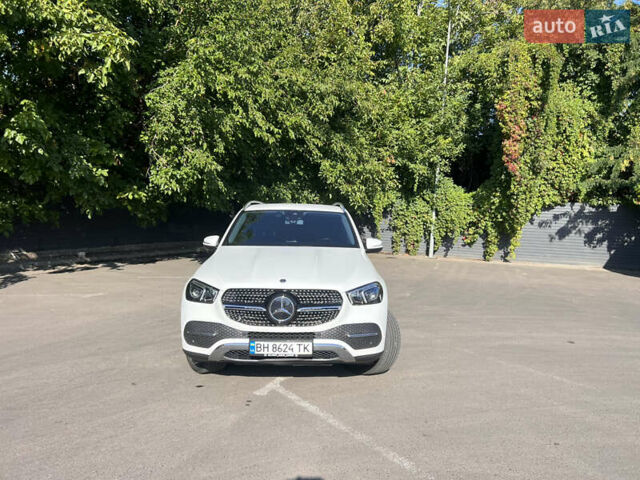 Мерседес ГЛЕ-Класс 2019 в Одессе на Automoto.ua Белый Мерседес ГЛЕ-Класс, объемом двигателя 1.95 л и пробегом 160 тыс. км за 50500 $, фото 32 на Automoto.ua