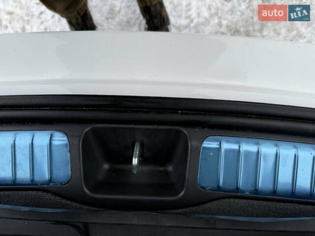 Белый Мерседес ГЛЕ-Класс, объемом двигателя 1.95 л и пробегом 191 тыс. км за 48000 $, фото 8 на Automoto.ua