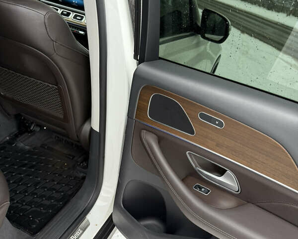 Белый Мерседес ГЛЕ-Класс, объемом двигателя 1.95 л и пробегом 191 тыс. км за 48000 $, фото 9 на Automoto.ua