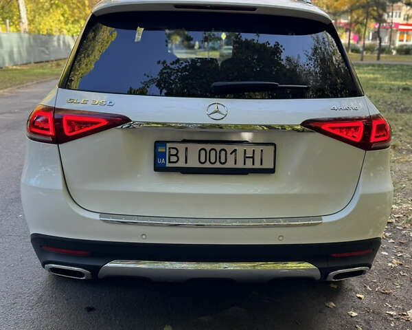 Белый Мерседес ГЛЕ-Класс, объемом двигателя 1.99 л и пробегом 49 тыс. км за 51000 $, фото 30 на Automoto.ua