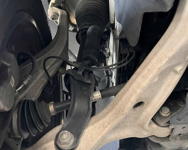 Мерседес ГЛЕ-Класс 2019 в Одессе на Automoto.ua Белый Мерседес ГЛЕ-Класс, объемом двигателя 1.95 л и пробегом 160 тыс. км за 50500 $, фото 3 на Automoto.ua