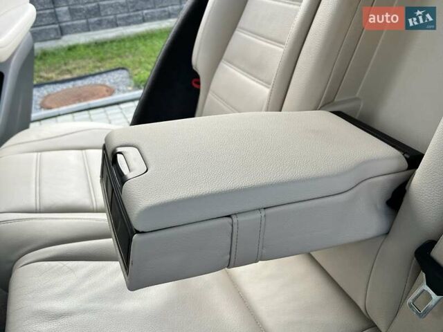 Мерседес ГЛЕ-Класс 2019 в Ровно на Automoto.ua Белый Мерседес ГЛЕ-Класс, объемом двигателя 1.95 л и пробегом 50 тыс. км за 65000 $, фото 83 на Automoto.ua