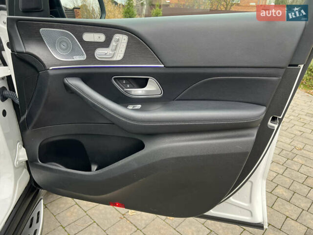 Белый Мерседес ГЛЕ-Класс, объемом двигателя 1.99 л и пробегом 111 тыс. км за 48880 $, фото 25 на Automoto.ua