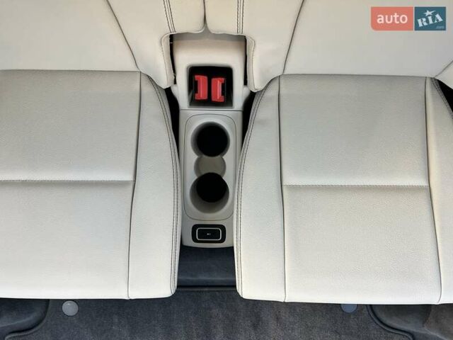 Мерседес ГЛЕ-Класс 2019 в Ровно на Automoto.ua Белый Мерседес ГЛЕ-Класс, объемом двигателя 1.95 л и пробегом 50 тыс. км за 65000 $, фото 117 на Automoto.ua