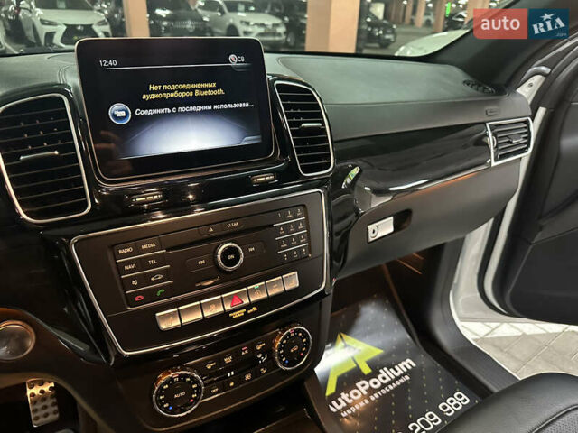 Белый Мерседес ГЛЕ-Класс, объемом двигателя 3 л и пробегом 83 тыс. км за 48000 $, фото 18 на Automoto.ua