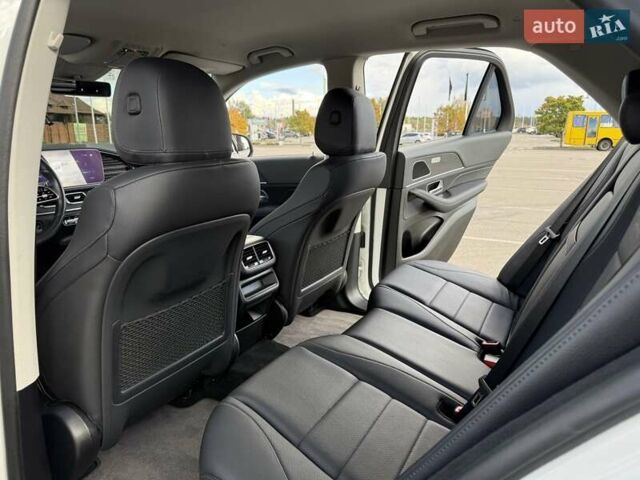 Белый Мерседес ГЛЕ-Класс, объемом двигателя 1.95 л и пробегом 75 тыс. км за 58900 $, фото 51 на Automoto.ua