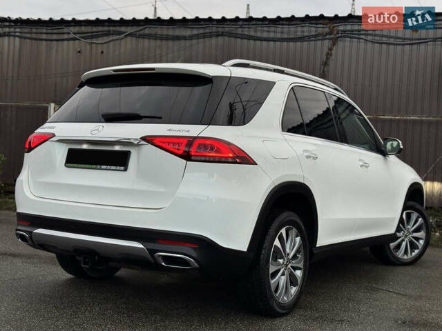 Мерседес ГЛЕ-Класс 2019 в Киеве на Automoto.ua Белый Мерседес ГЛЕ-Класс, объемом двигателя 1.99 л и пробегом 81 тыс. км за 45700 $, фото 22 на Automoto.ua
