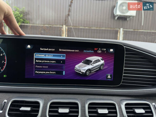 Мерседес ГЛЕ-Класс 2019 в Киеве на Automoto.ua Белый Мерседес ГЛЕ-Класс, объемом двигателя 1.99 л и пробегом 81 тыс. км за 45700 $, фото 86 на Automoto.ua