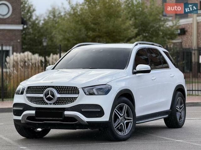 Белый Мерседес ГЛЕ-Класс, объемом двигателя 1.95 л и пробегом 75 тыс. км за 58900 $, фото 1 на Automoto.ua