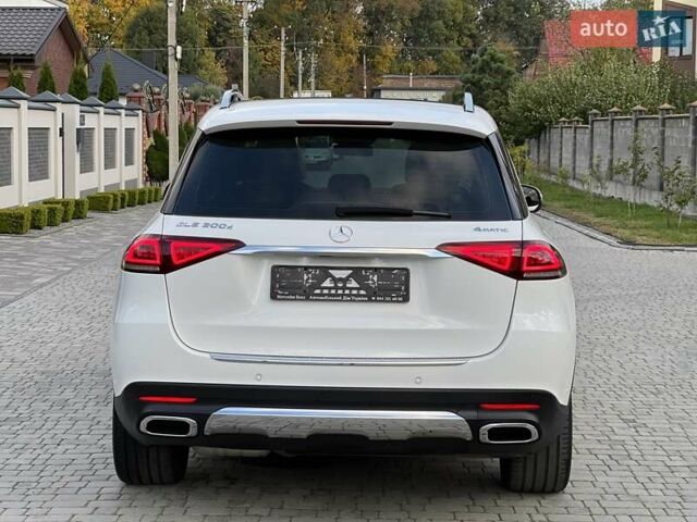 Мерседес ГЛЕ-Класс 2019 в Ровно на Automoto.ua Белый Мерседес ГЛЕ-Класс, объемом двигателя 1.95 л и пробегом 50 тыс. км за 65000 $, фото 135 на Automoto.ua