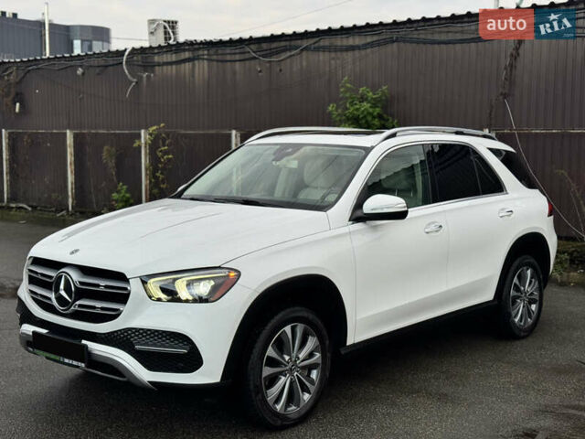 Мерседес ГЛЕ-Класс 2019 в Киеве на Automoto.ua Белый Мерседес ГЛЕ-Класс, объемом двигателя 1.99 л и пробегом 81 тыс. км за 45700 $, фото 34 на Automoto.ua