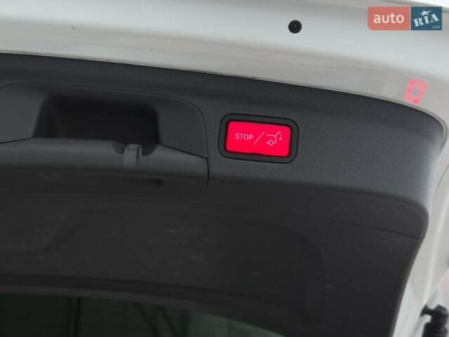 Білий Мерседес ГЛЕ-Клас, об'ємом двигуна 2 л та пробігом 192 тис. км за 49490 $, фото 34 на Automoto.ua