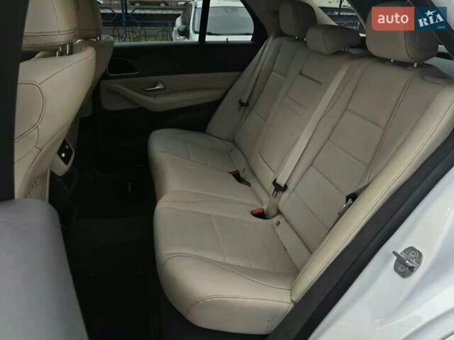 Белый Мерседес ГЛЕ-Класс, объемом двигателя 2 л и пробегом 133 тыс. км за 44900 $, фото 26 на Automoto.ua