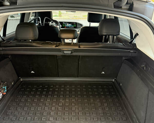 Мерседес ГЛЕ-Класс 2019 в Полтаве на Automoto.ua Белый Мерседес ГЛЕ-Класс, объемом двигателя 1.95 л и пробегом 82 тыс. км за 53000 $, фото 9 на Automoto.ua