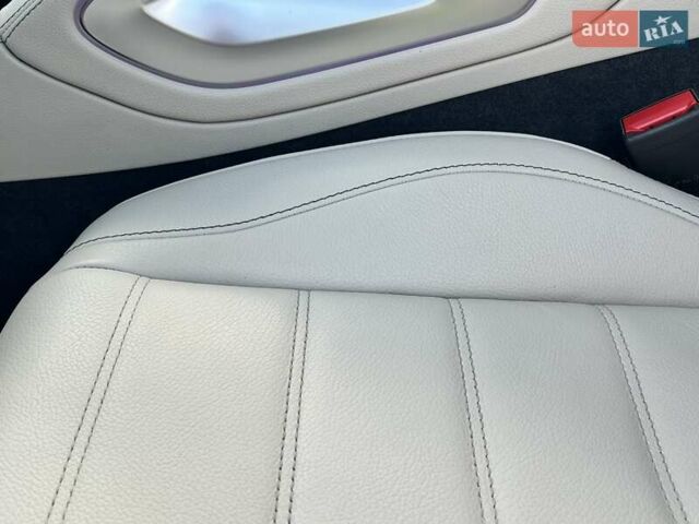 Мерседес ГЛЕ-Класс 2019 в Ровно на Automoto.ua Белый Мерседес ГЛЕ-Класс, объемом двигателя 1.95 л и пробегом 50 тыс. км за 65000 $, фото 51 на Automoto.ua