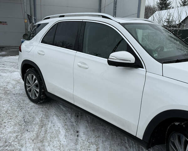 Белый Мерседес ГЛЕ-Класс, объемом двигателя 1.95 л и пробегом 191 тыс. км за 48000 $, фото 3 на Automoto.ua