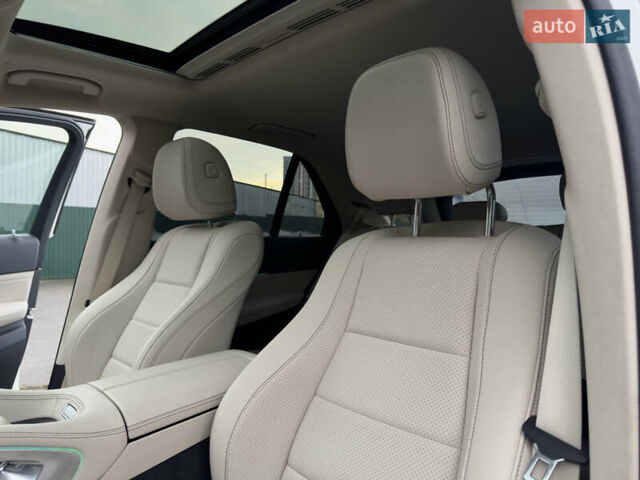 Мерседес ГЛЕ-Класс 2019 в Киеве на Automoto.ua Белый Мерседес ГЛЕ-Класс, объемом двигателя 1.99 л и пробегом 81 тыс. км за 45700 $, фото 50 на Automoto.ua