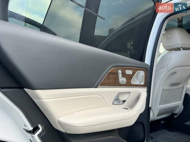 Мерседес ГЛЕ-Класс 2019 в Ровно на Automoto.ua Белый Мерседес ГЛЕ-Класс, объемом двигателя 1.95 л и пробегом 50 тыс. км за 65000 $, фото 76 на Automoto.ua