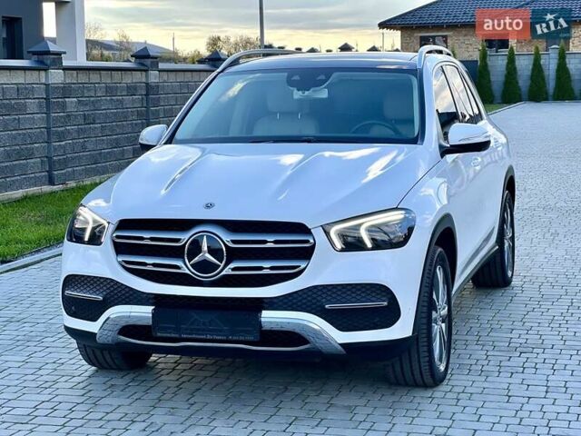 Мерседес ГЛЕ-Класс 2019 в Ровно на Automoto.ua Белый Мерседес ГЛЕ-Класс, объемом двигателя 1.95 л и пробегом 50 тыс. км за 65000 $, фото 3 на Automoto.ua