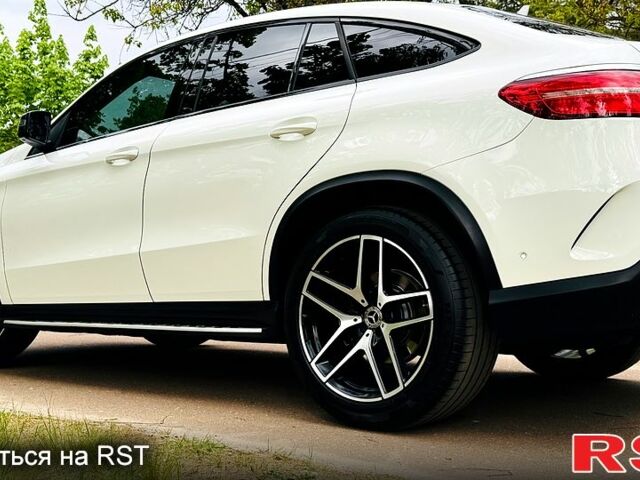 Белый Мерседес ГЛЕ-Класс, объемом двигателя 3 л и пробегом 67 тыс. км за 54999 $, фото 2 на Automoto.ua