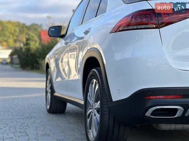 Мерседес ГЛЕ-Класс 2019 в Ровно на Automoto.ua Белый Мерседес ГЛЕ-Класс, объемом двигателя 1.95 л и пробегом 50 тыс. км за 65000 $, фото 34 на Automoto.ua